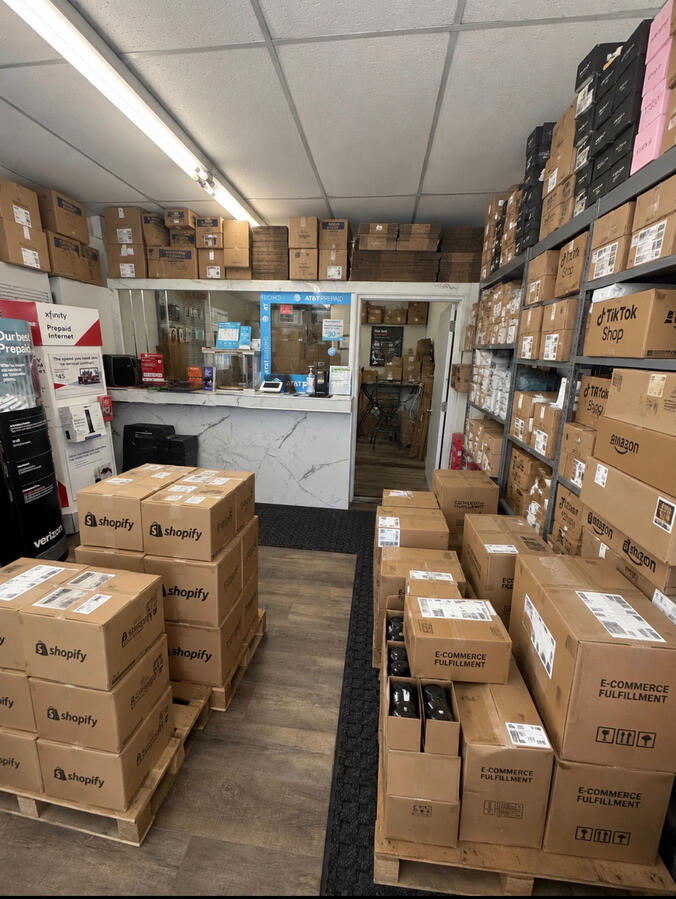 At MEDOX, we believe all small businesses deserve the same discounted shipping rates as the big Corps !